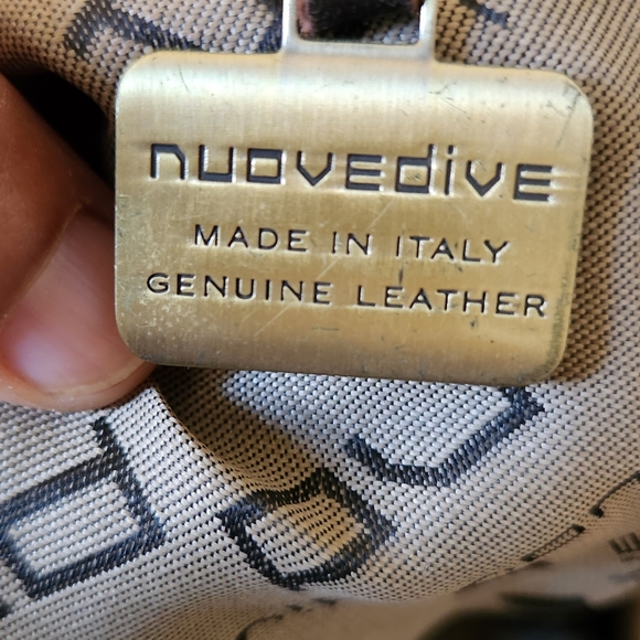 Suede & croc - Picture 8 of 8